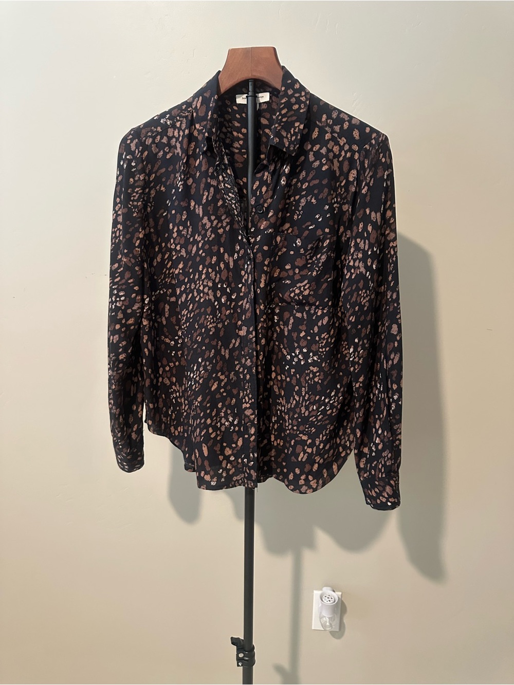 Women's Black & Brown Printed Button-Up Blouse